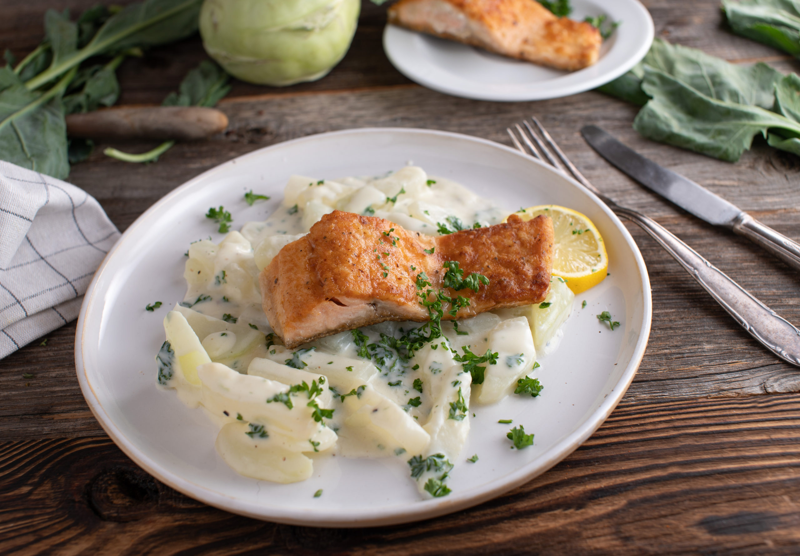 Lachsfilet mit Kohlrabi-Gemüse - Die Pfanne von harecker.de