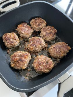 Bayrische Fleischpflanzerl - Grundrezept