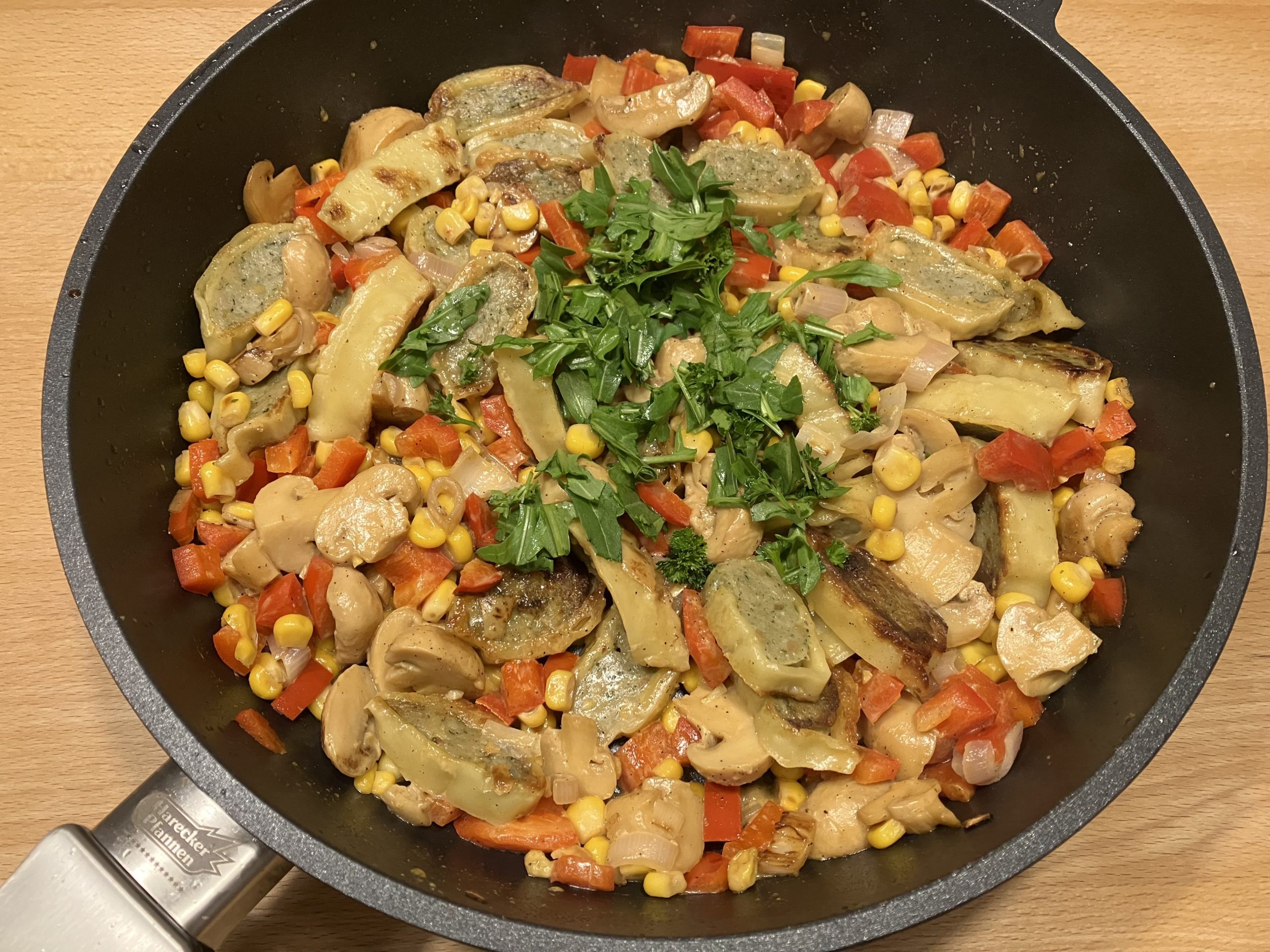 Schnelles Maultaschen-Allerlei - Die Pfanne von harecker.de
