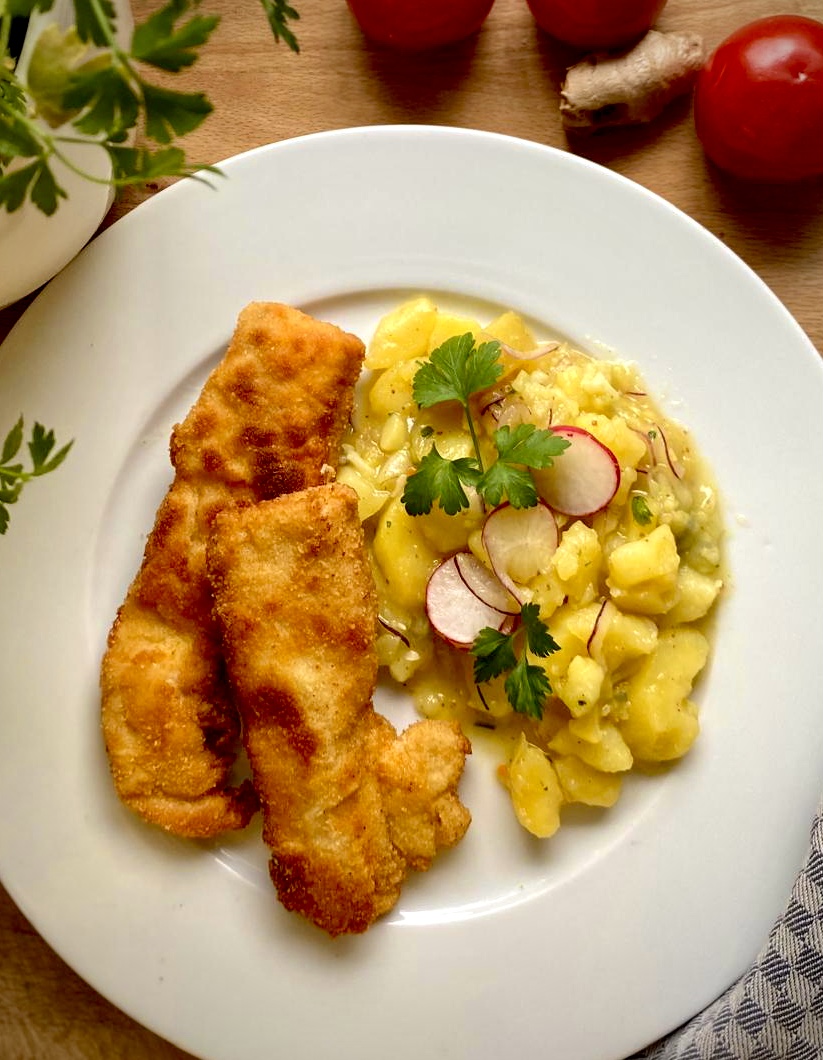 Hähnchenschnitzel mit Kartoffelsalat - Die Pfanne von harecker.de