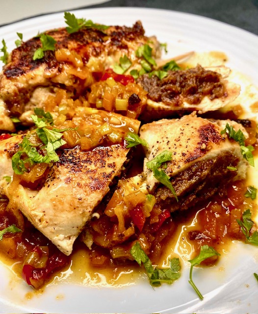 Hähnchenbrustfilet mit Dattelfüllung - Die Pfanne von harecker.de