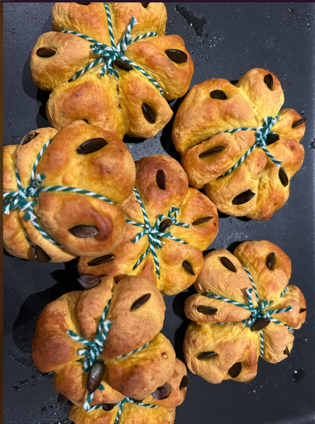 Halloween-Kürbisbrötchen