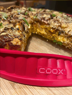 Kürbis-Birnen-Quiche in der Coox Quicheform gebacken.